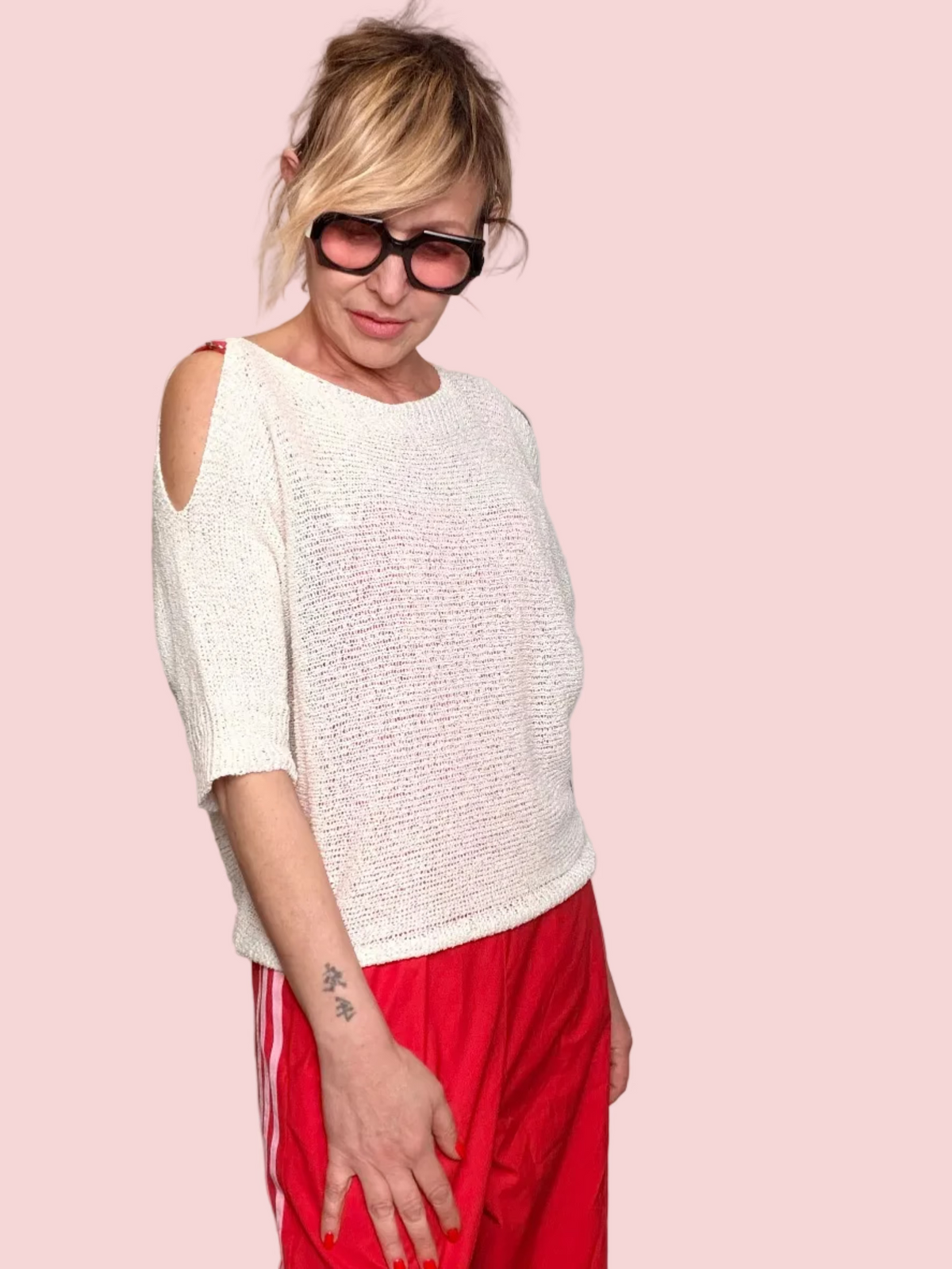 Maglia in Cotone Traforato con Cut-Out sulla Spalla