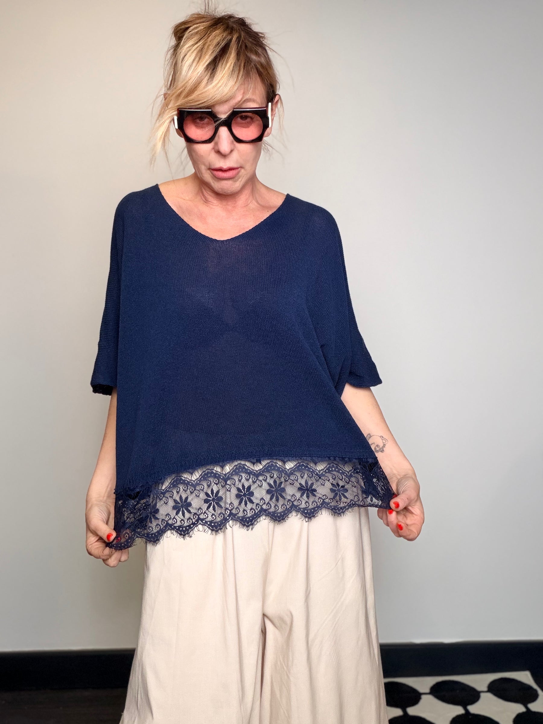 Top in Maglia Fine con Bordo in Pizzo Floreale