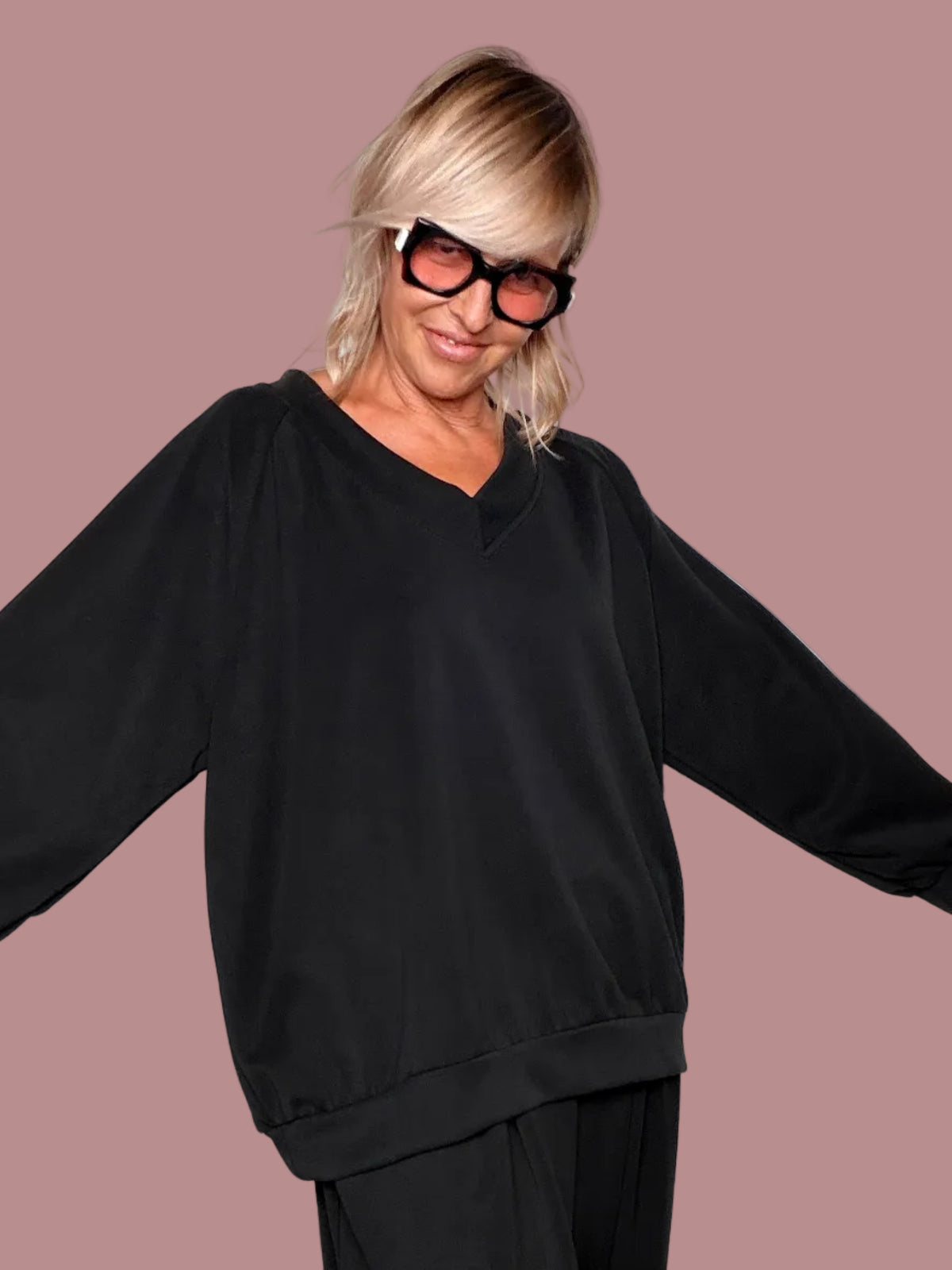 Felpa Oversize Scollo V in Modal – Nero / Vino / Navy / Moro