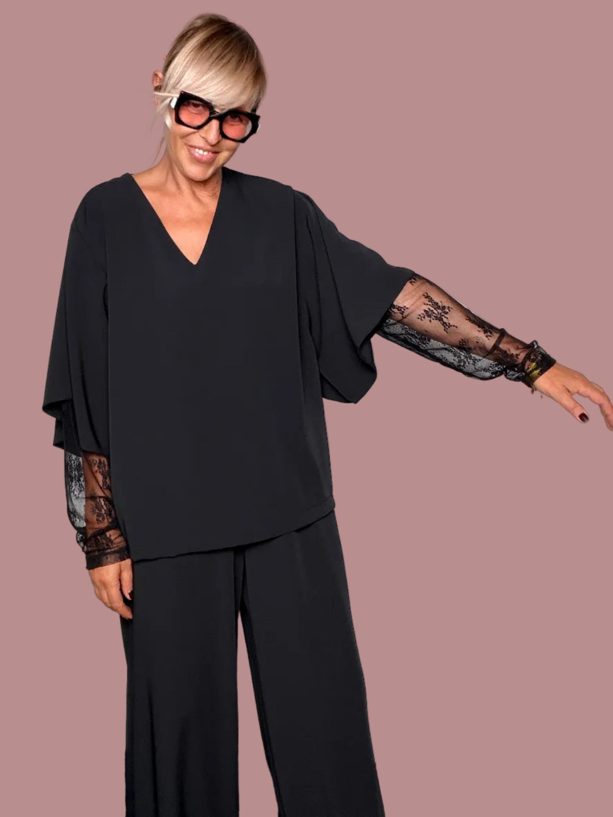 Completo Blusa Kimono + Pantalone Palazzo Nero – Inserto Pizzo
