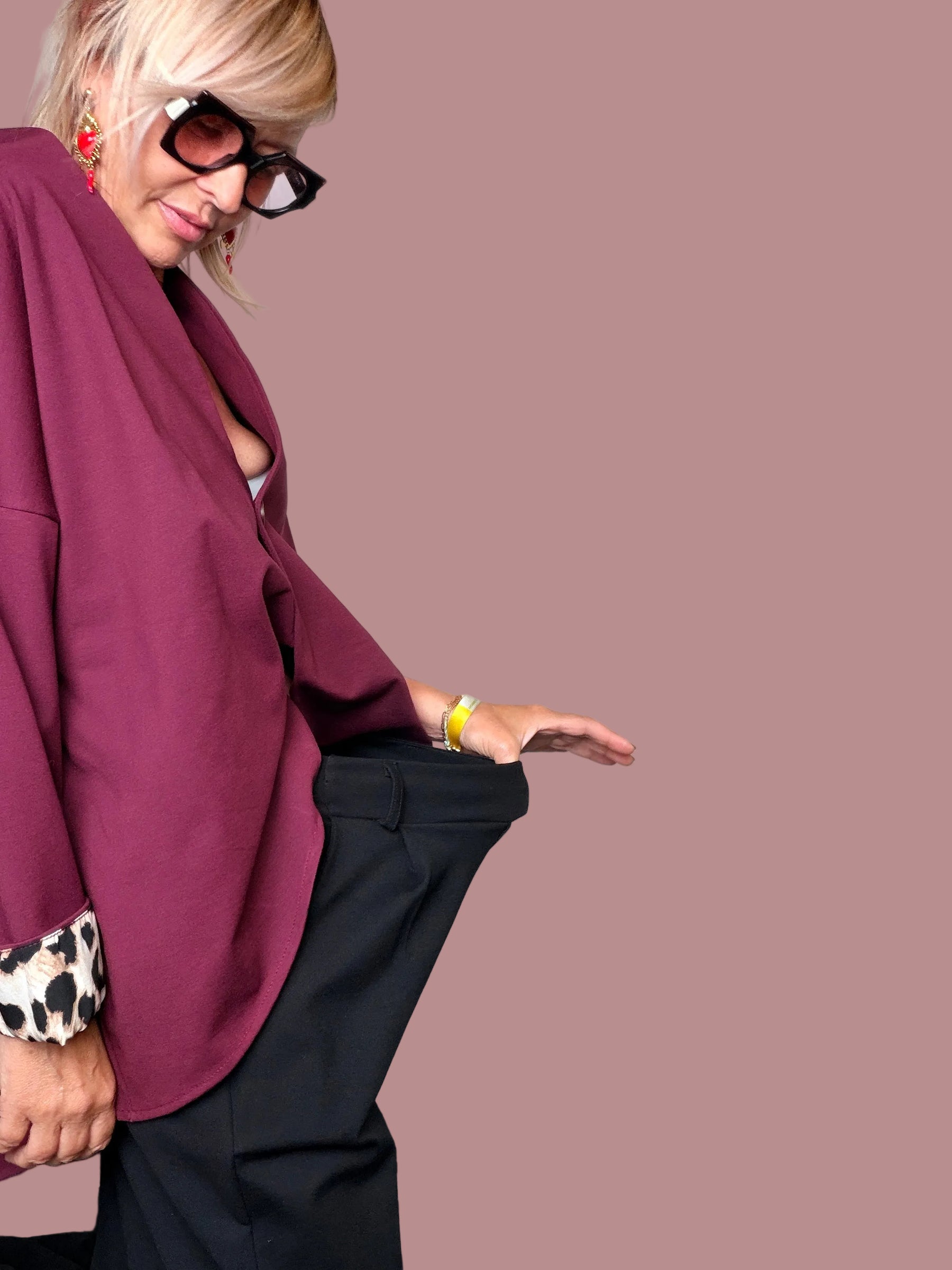 Pantalone Punto Milano Nero – Carrot Fit con Pince | FEMALE