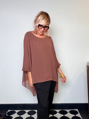 Blusa Oversize Pipistrello in Georgette – Marrone / Nero | FEMALE