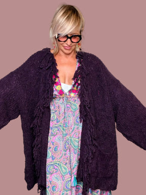 Cardigan Oversize con Frange – Nero / Viola Melanzana