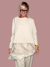 Maxi T-shirt Oversize con Inserto Raso e Pizzo – Beige | 100% Cotone