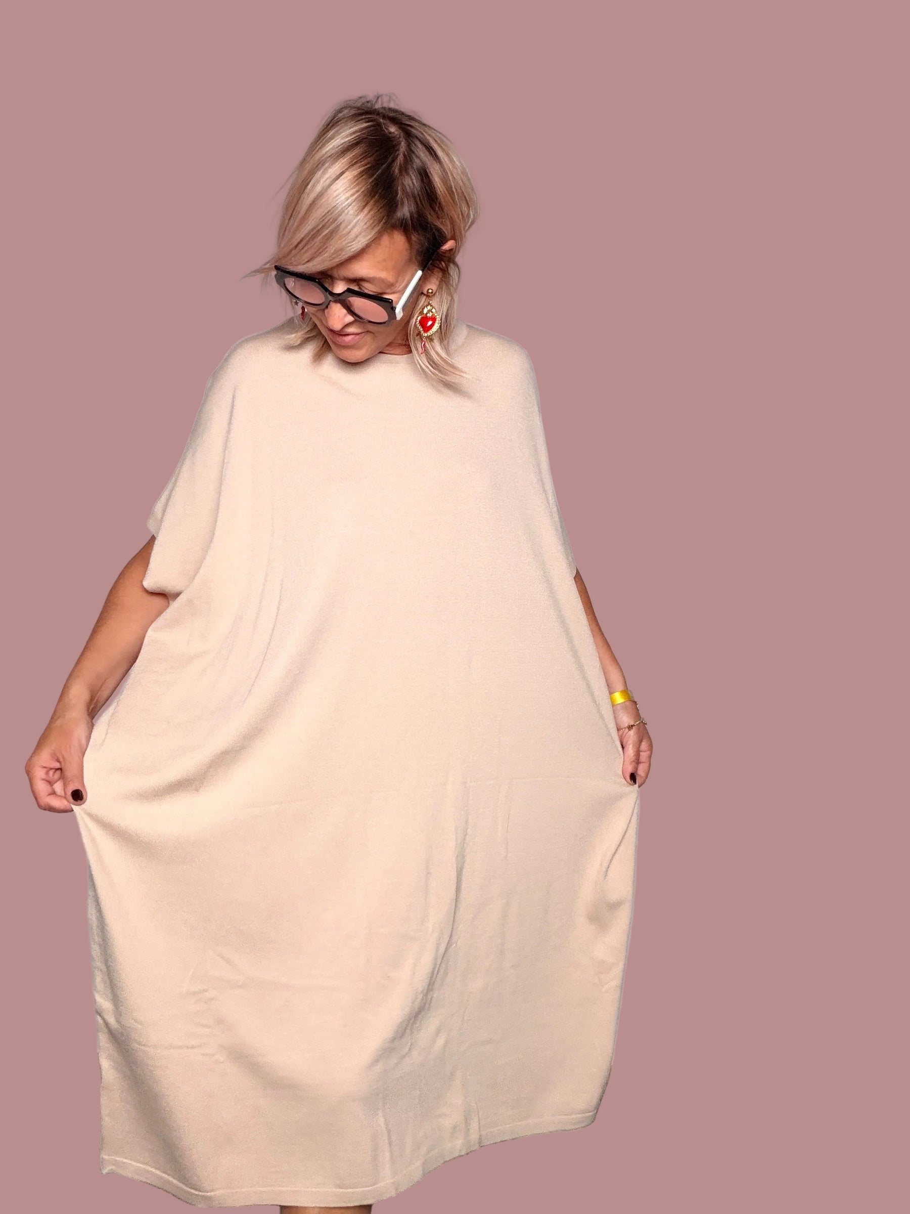 Abito Oversize Cocoon Cipria – Collo Alto Maniche Kimono | FEMALE