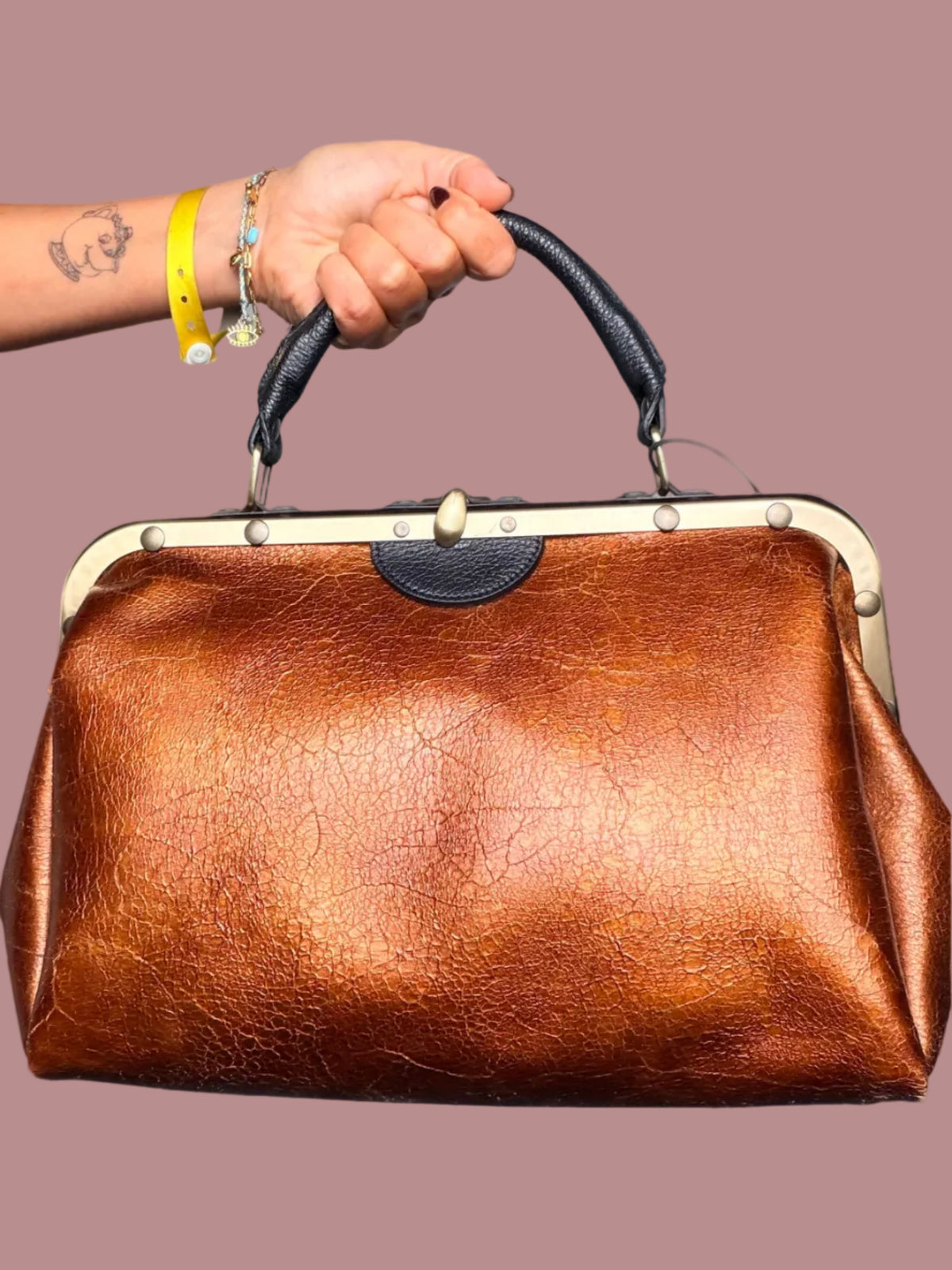 Doctor Bag pelle Cognac Bronzo Metallizzato – Chiusura a Morsa Vintage
