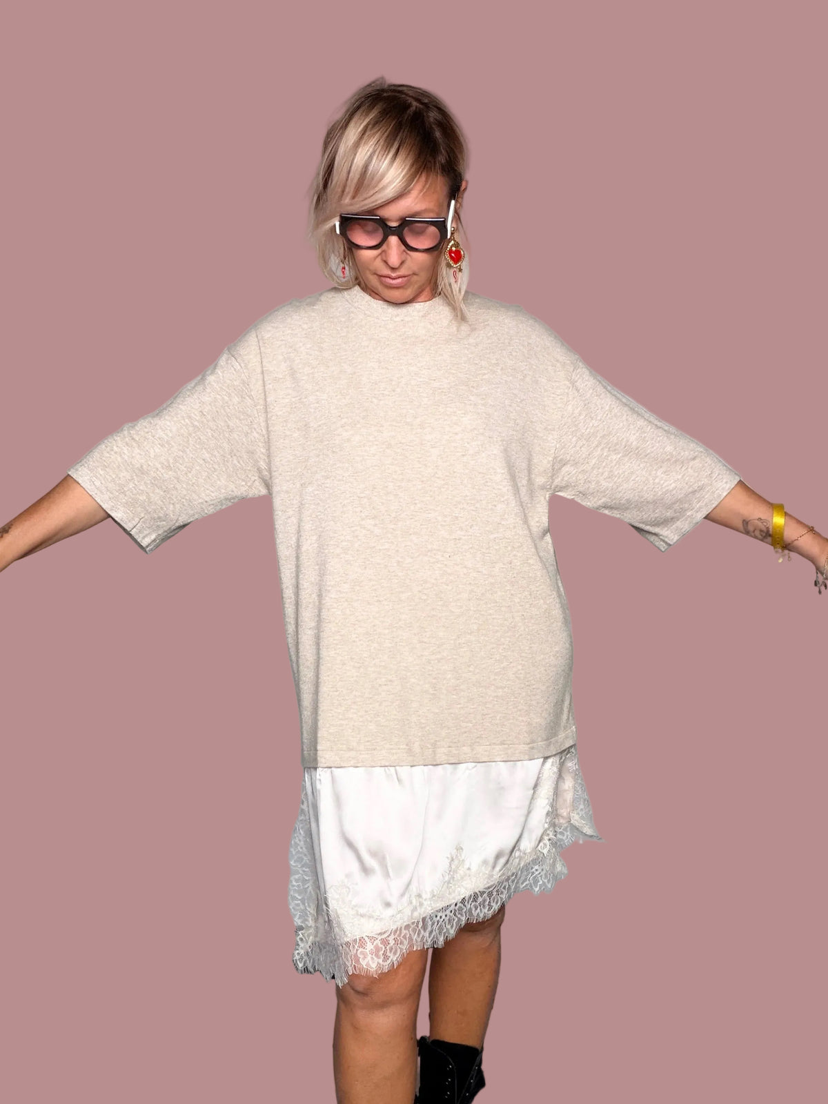 Abito Mini Maglia con Gonna Raso e Pizzo – Nero / Taupe | FEMALE