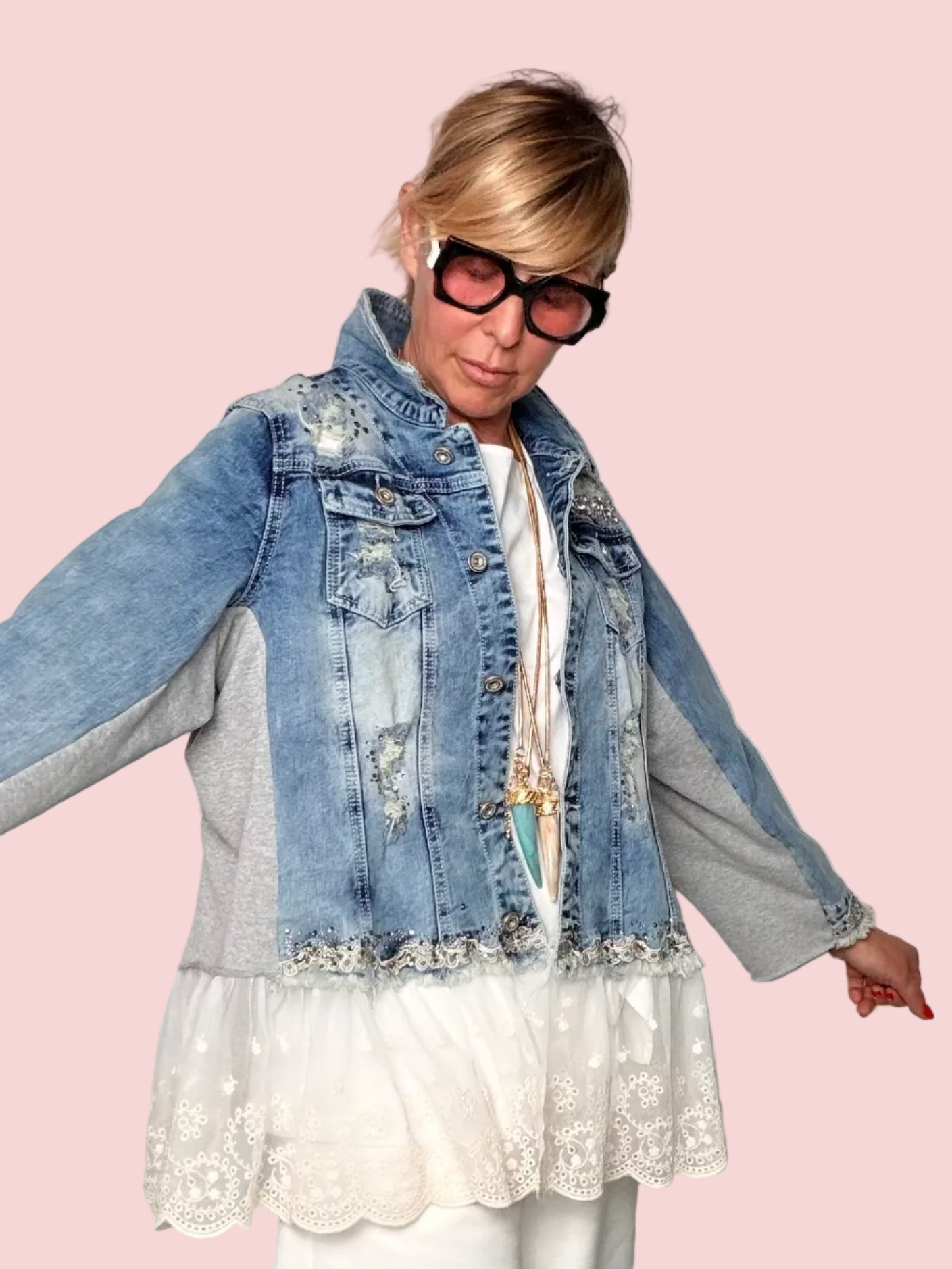 Giacca Denim Vintage con Balza in Pizzo Sangallo – Pezzo Unico