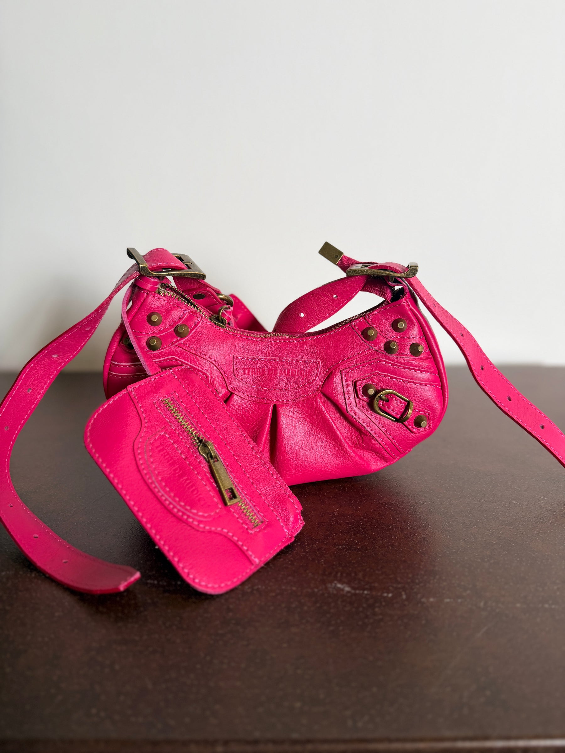 Mini Bag in Pelle con Borchie e Pochette — Rosa Fuchsia