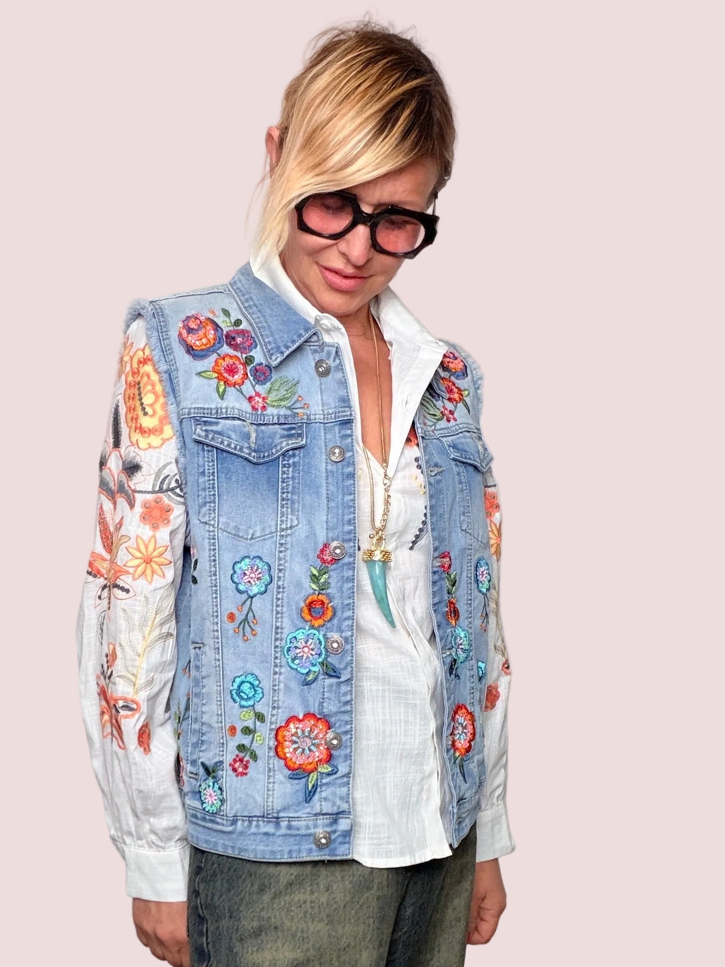 Gilet in Denim con Ricami Floreali Multicolor