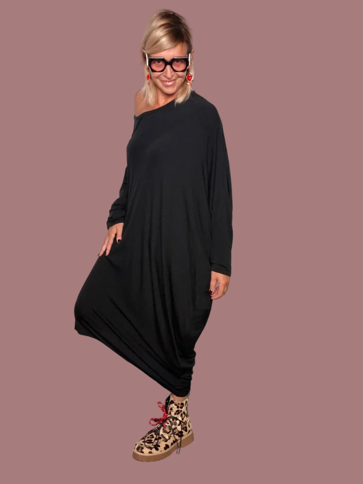 Abito Oversize Asimmetrico Off-Shoulder