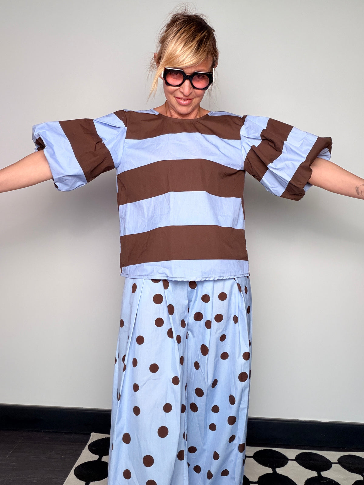 Top a Righe Orizzontali con Maniche a Palloncino — Due Colori