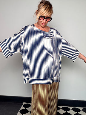 Maglia Maxi a Righe in Viscosa — Silhouette Trapezoidale Oversize