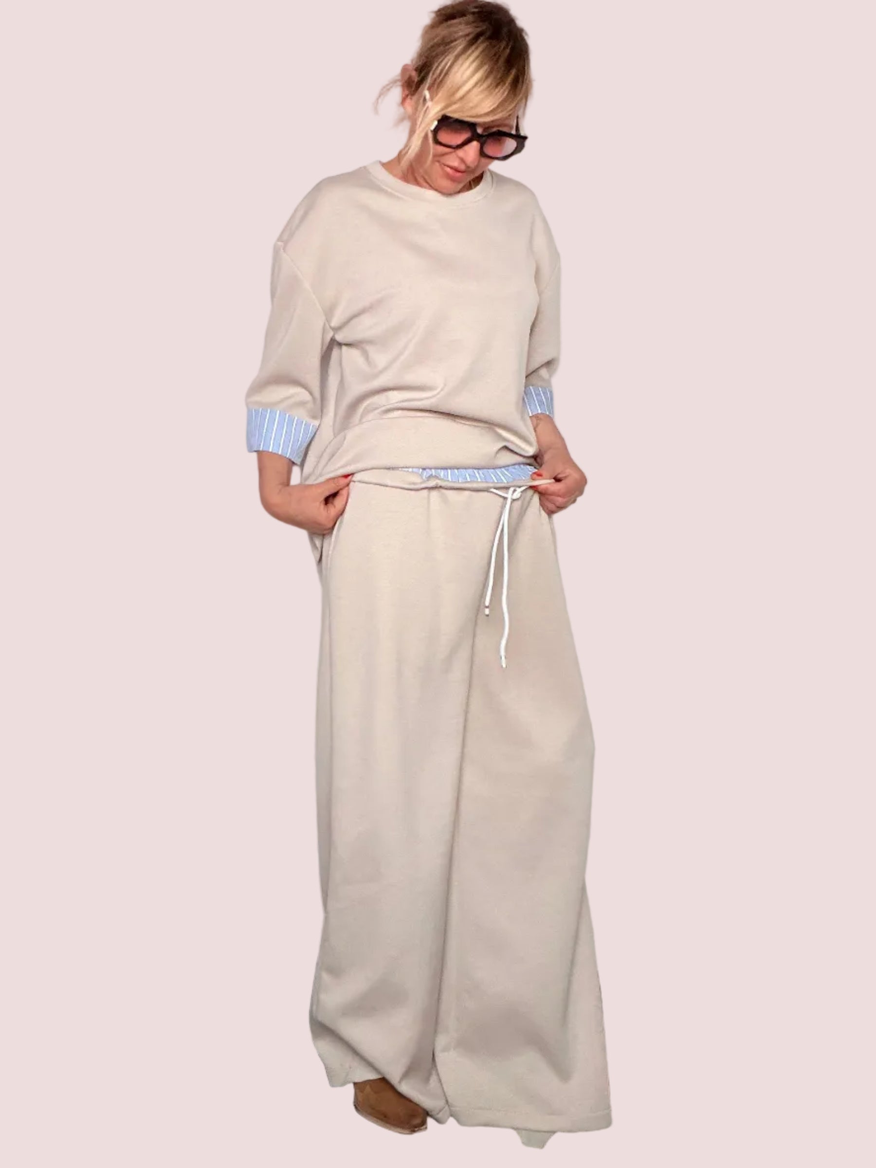 Completo Felpa + Pantalone Wide Leg Beige con Dettaglio Camicia a Righe