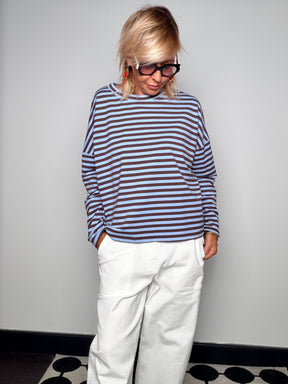 Felpa Boxy Righe azzurro marrone - vista frontale