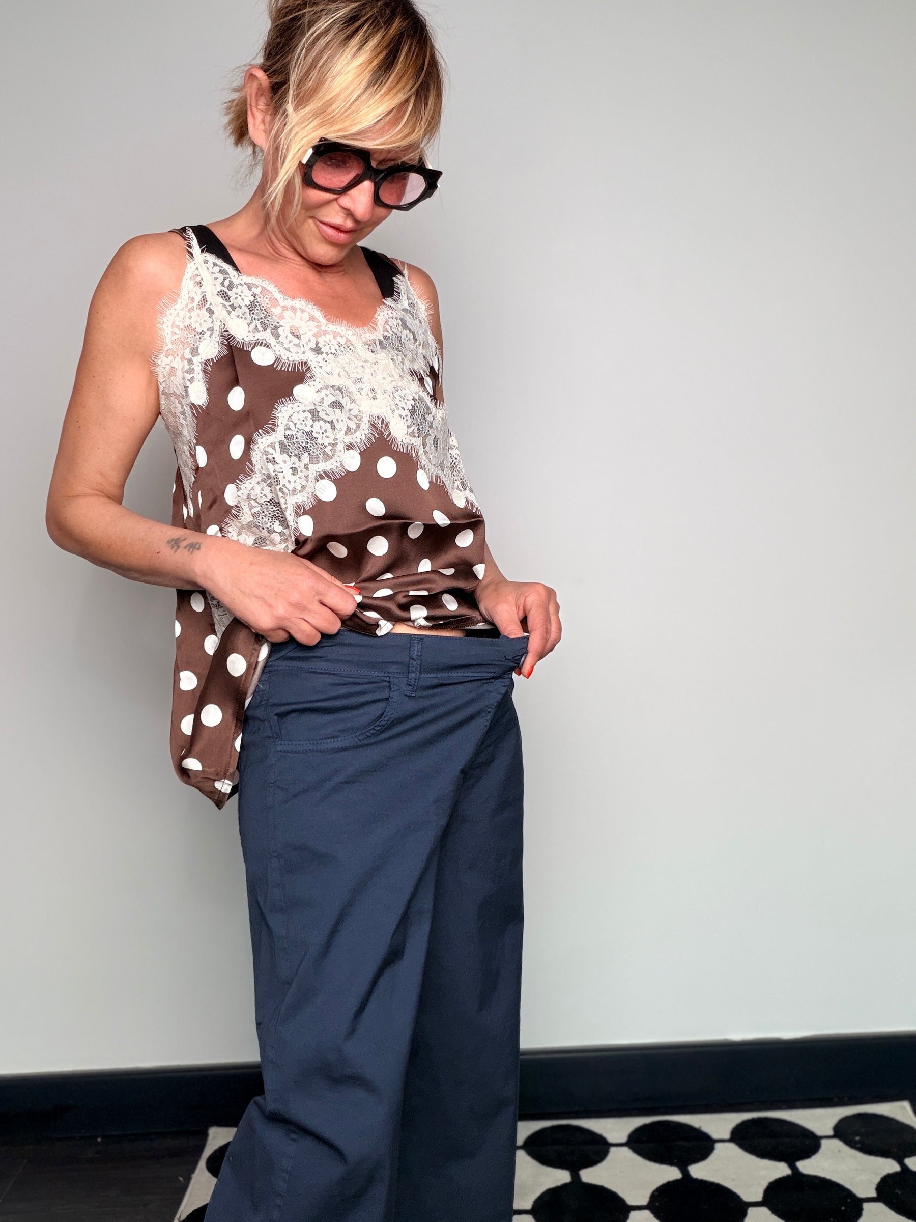 Pantalone cropped tinta capo