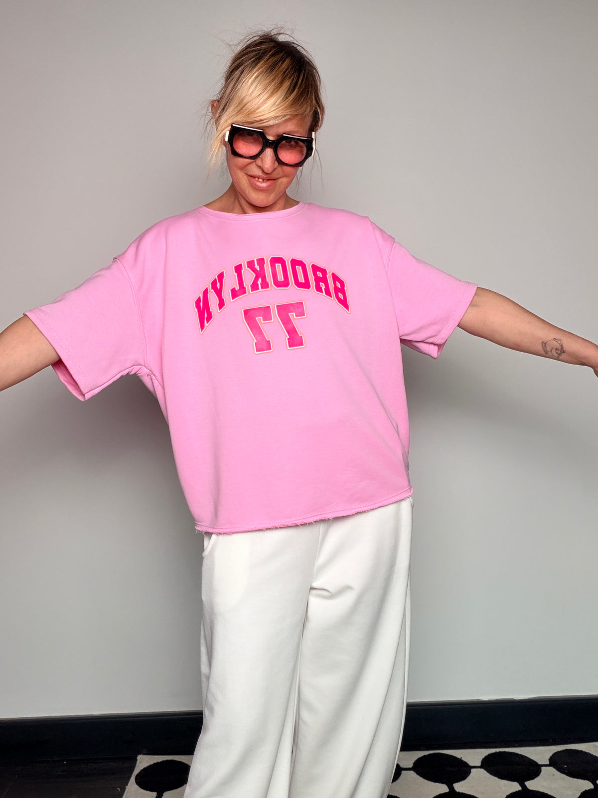 Felpa Oversize "BROOKLYN 77" con Stampa Fluo
