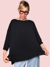 Maglia in Filo con Spacchi Laterali — Oversize Maxi, Nera