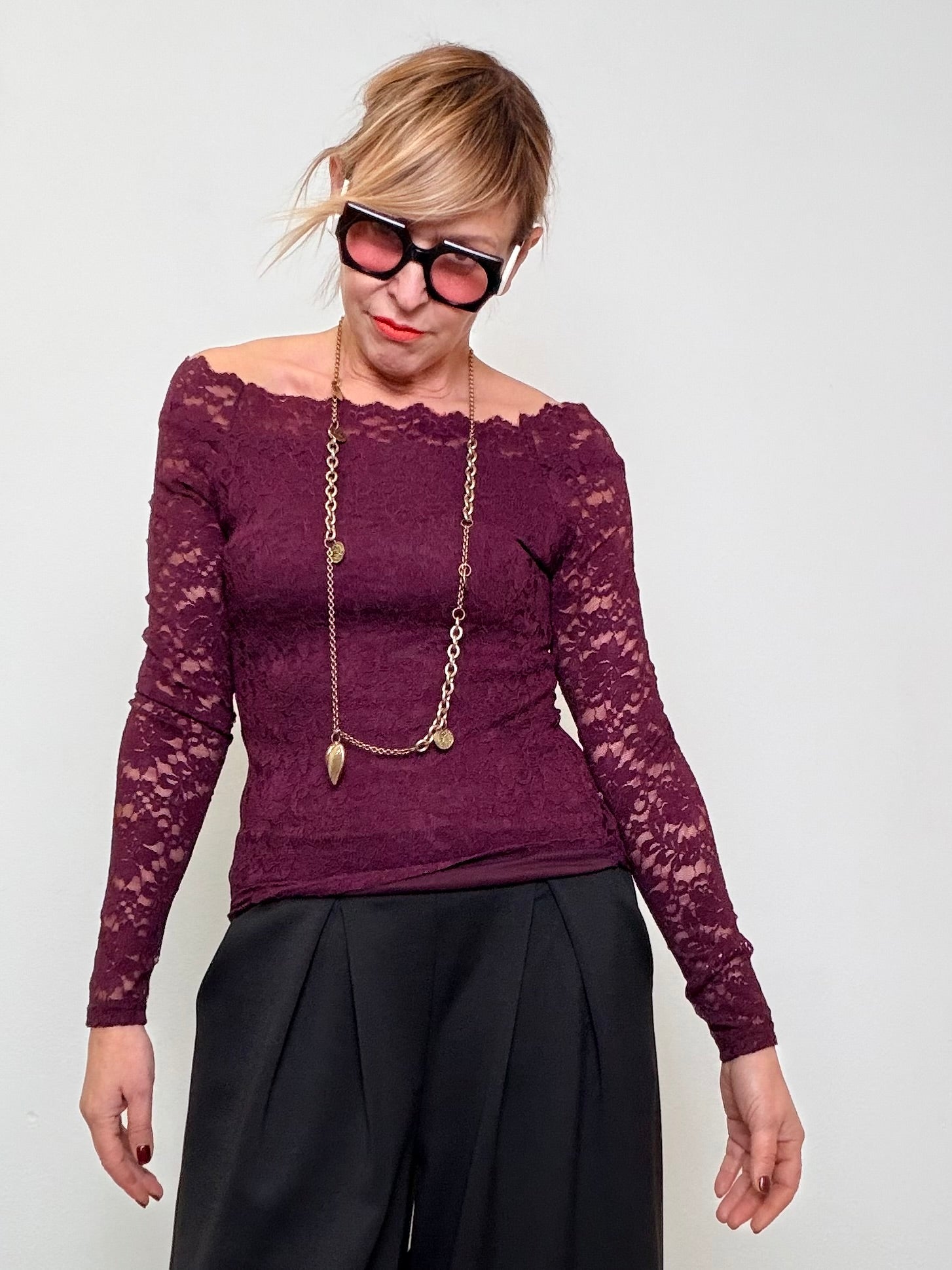 Maglia in pizzo – femminile, elegante e super raffinata