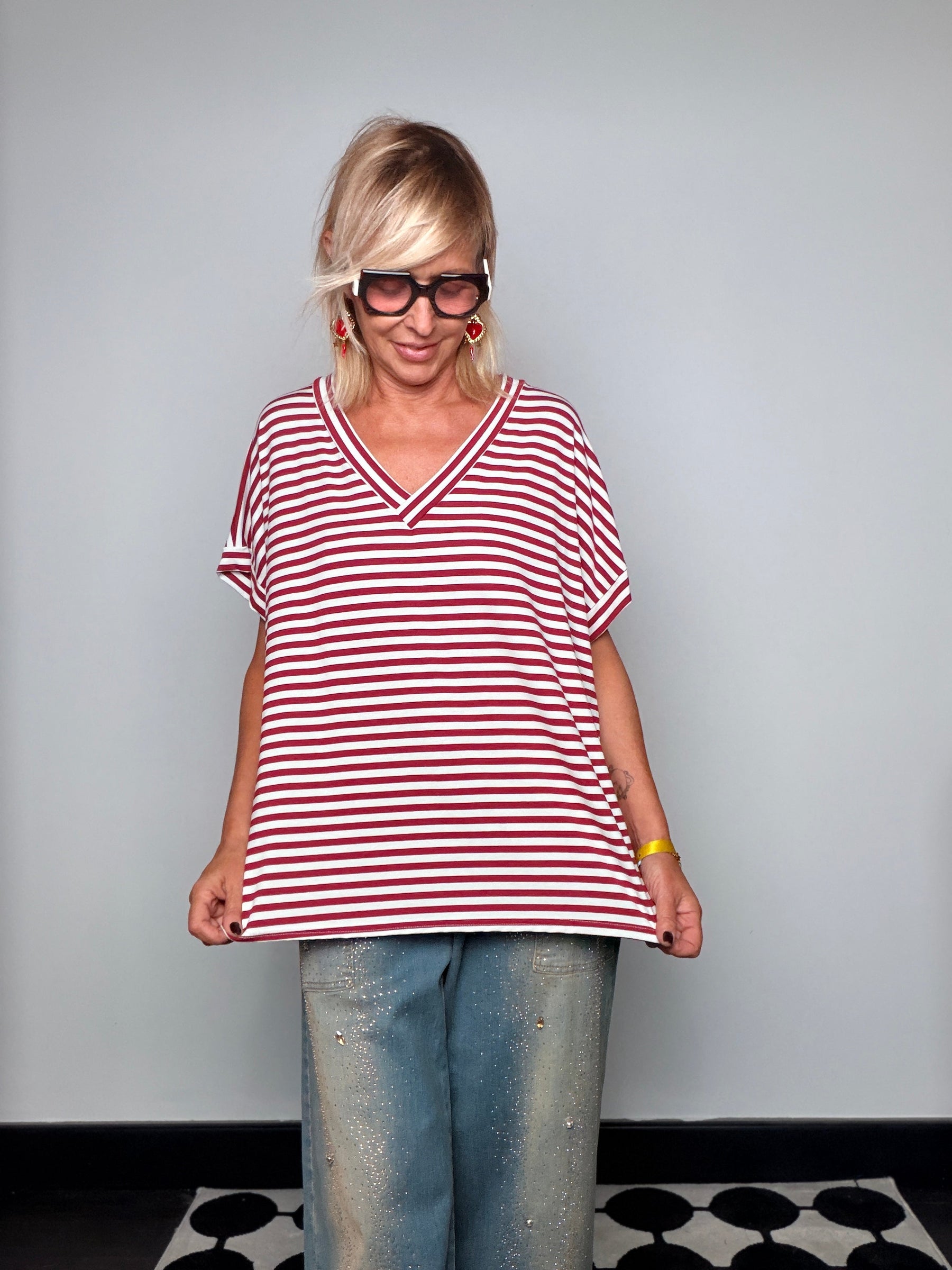 Maxi T-Shirt Oversize a Righe rosso bianco - silhouette trapezio