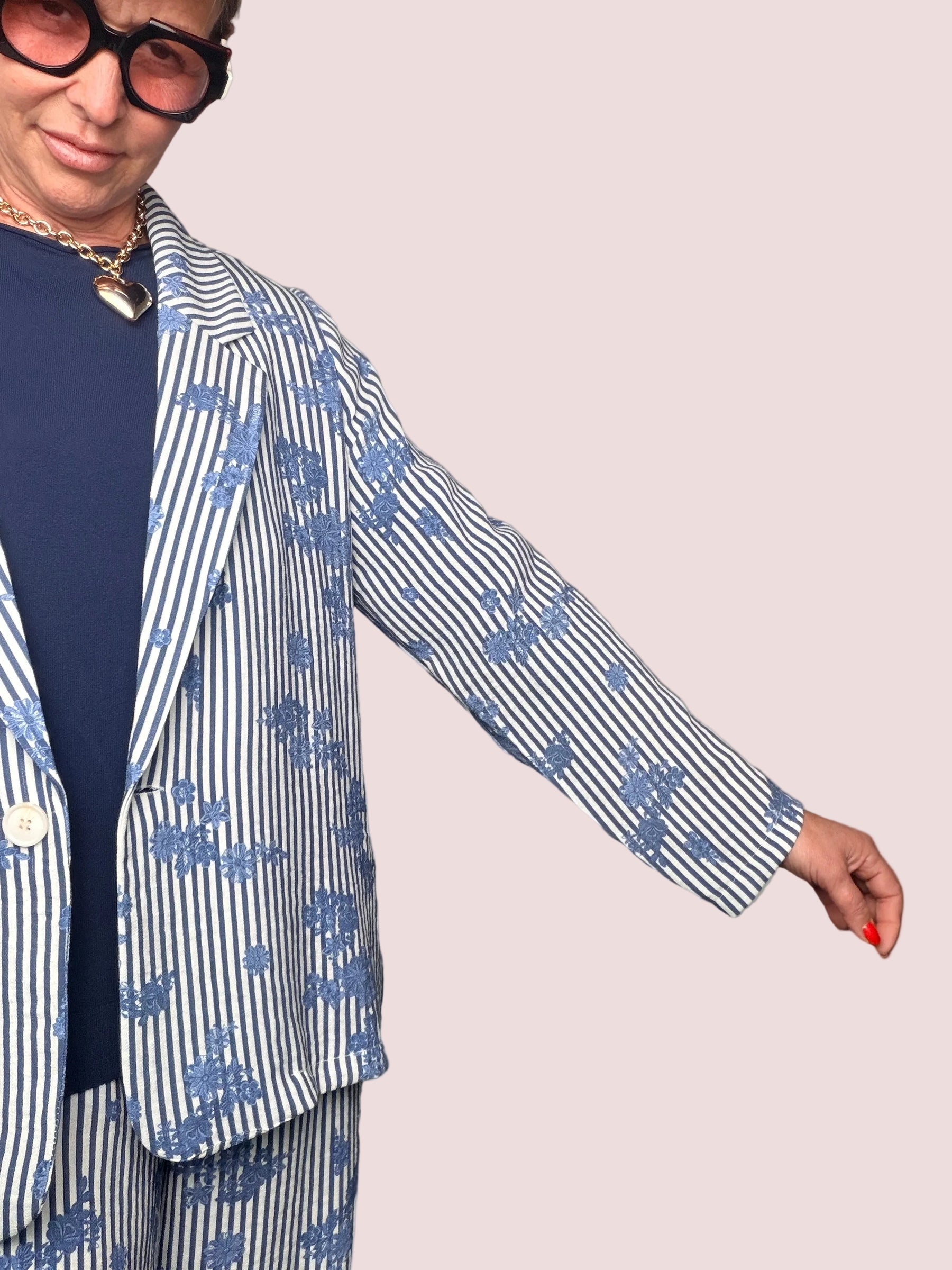 Blazer a Righe con Ricami Floreali