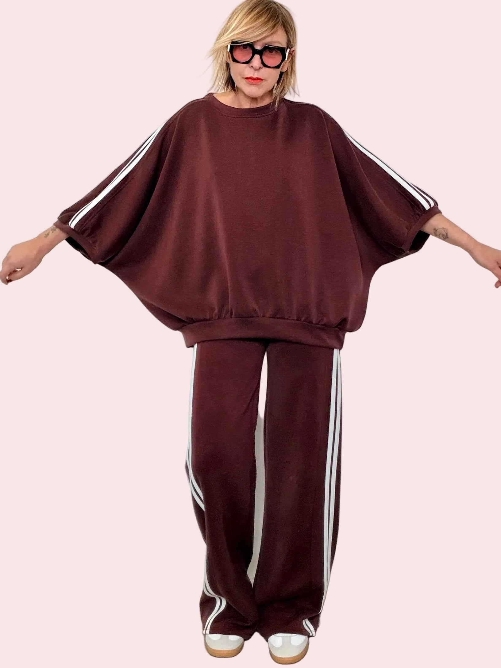 Felpa over con bande laterali – comfort sporty dal carattere deciso