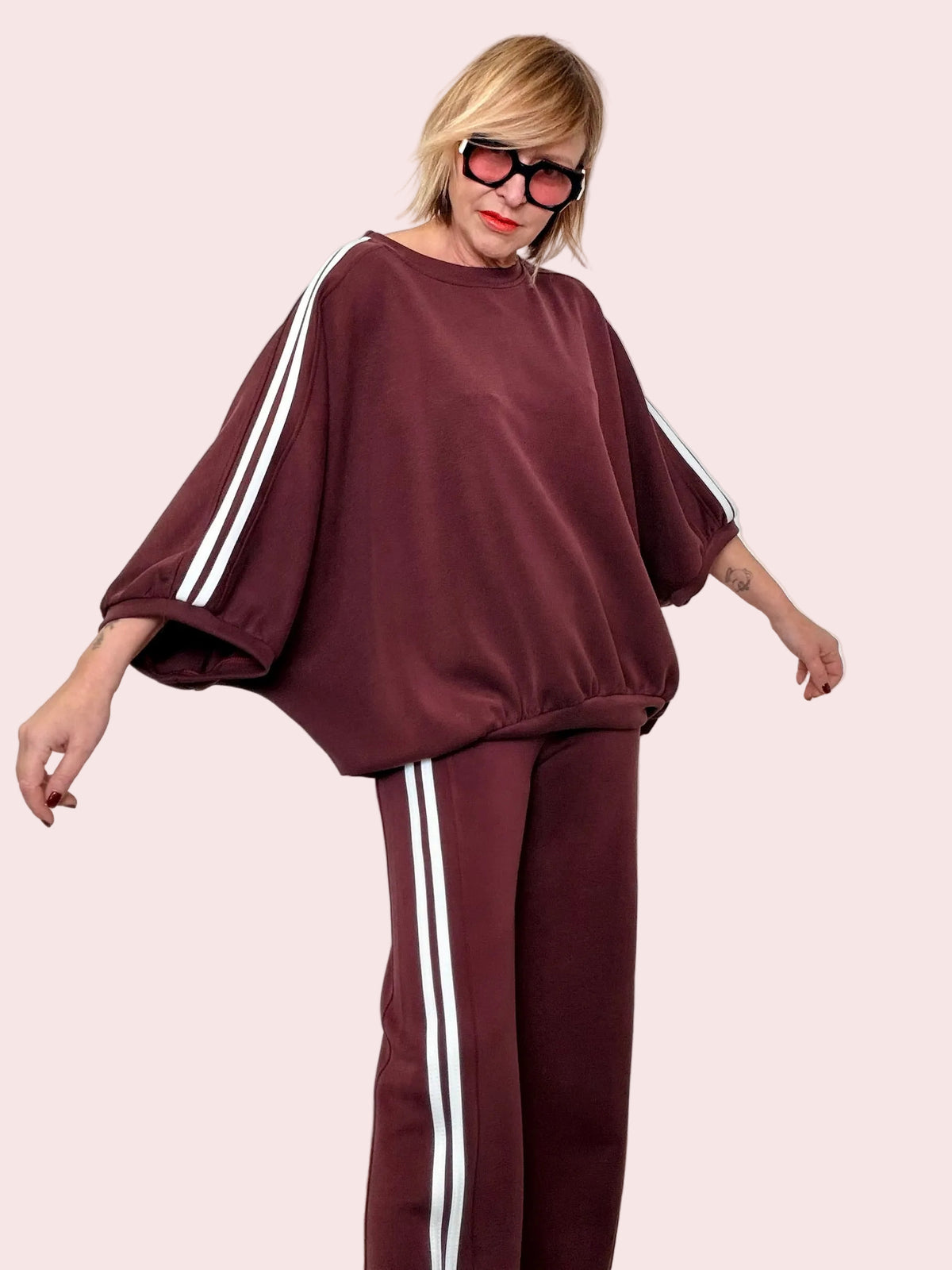 Felpa over con bande laterali – comfort sporty dal carattere deciso