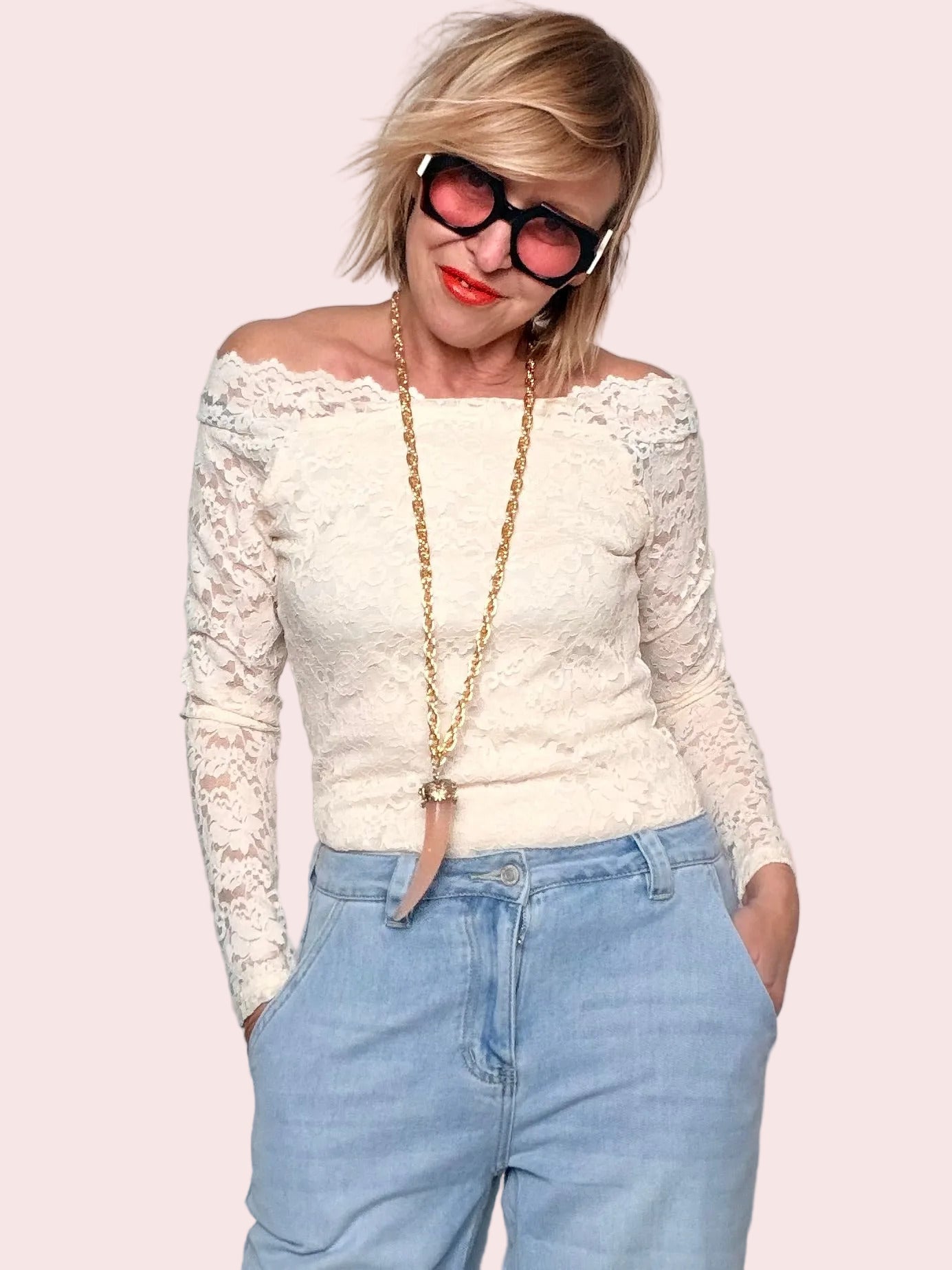 Maglia in pizzo – femminile, elegante e super raffinata
