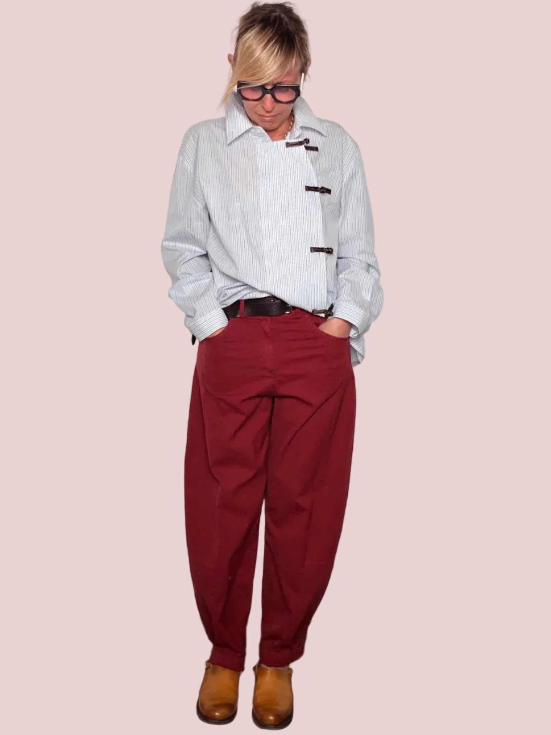 Pantalone Balloon Bordeaux con Cintura in Cuoio