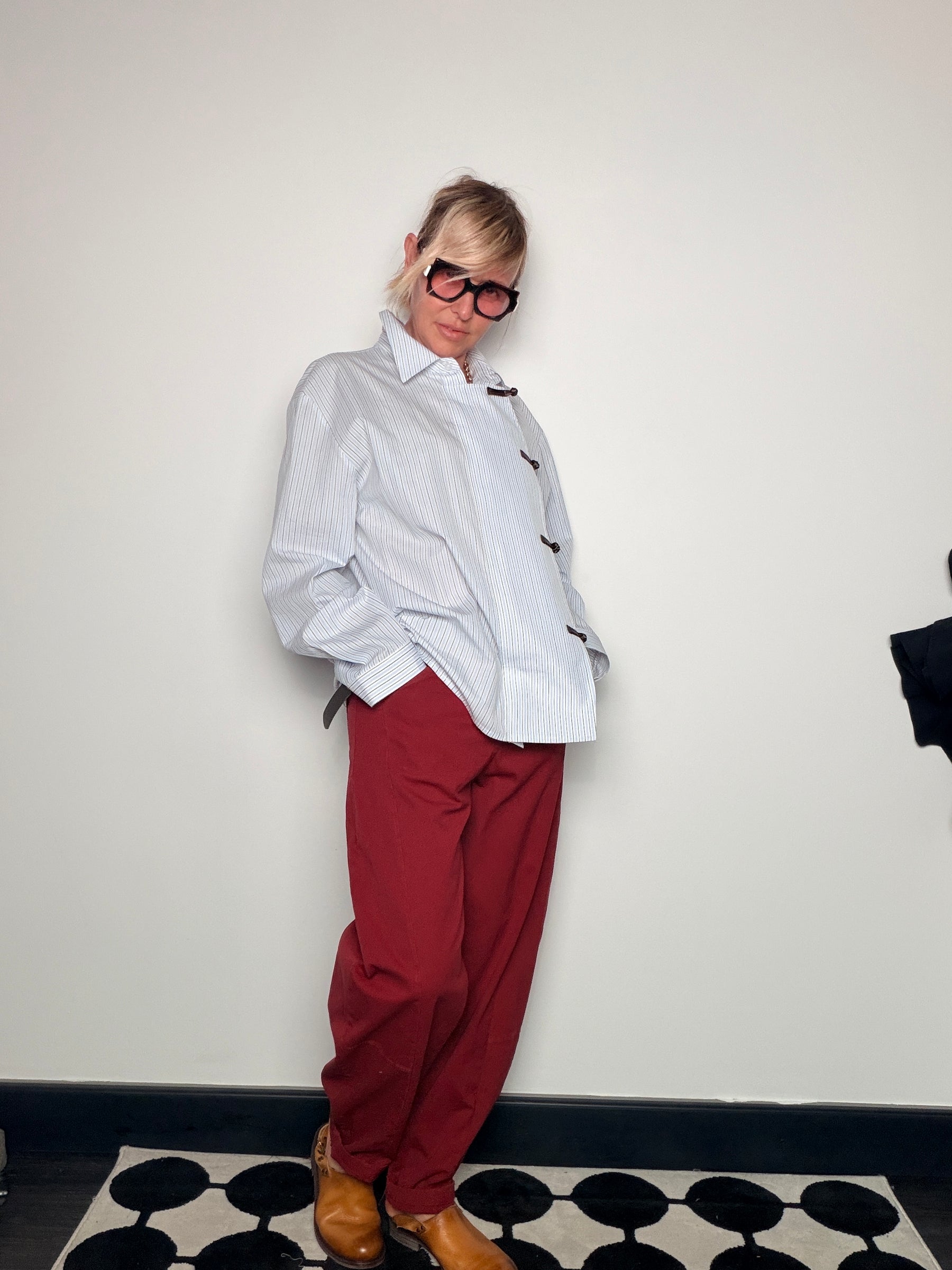 Pantalone Balloon Bordeaux con Cintura in Cuoio