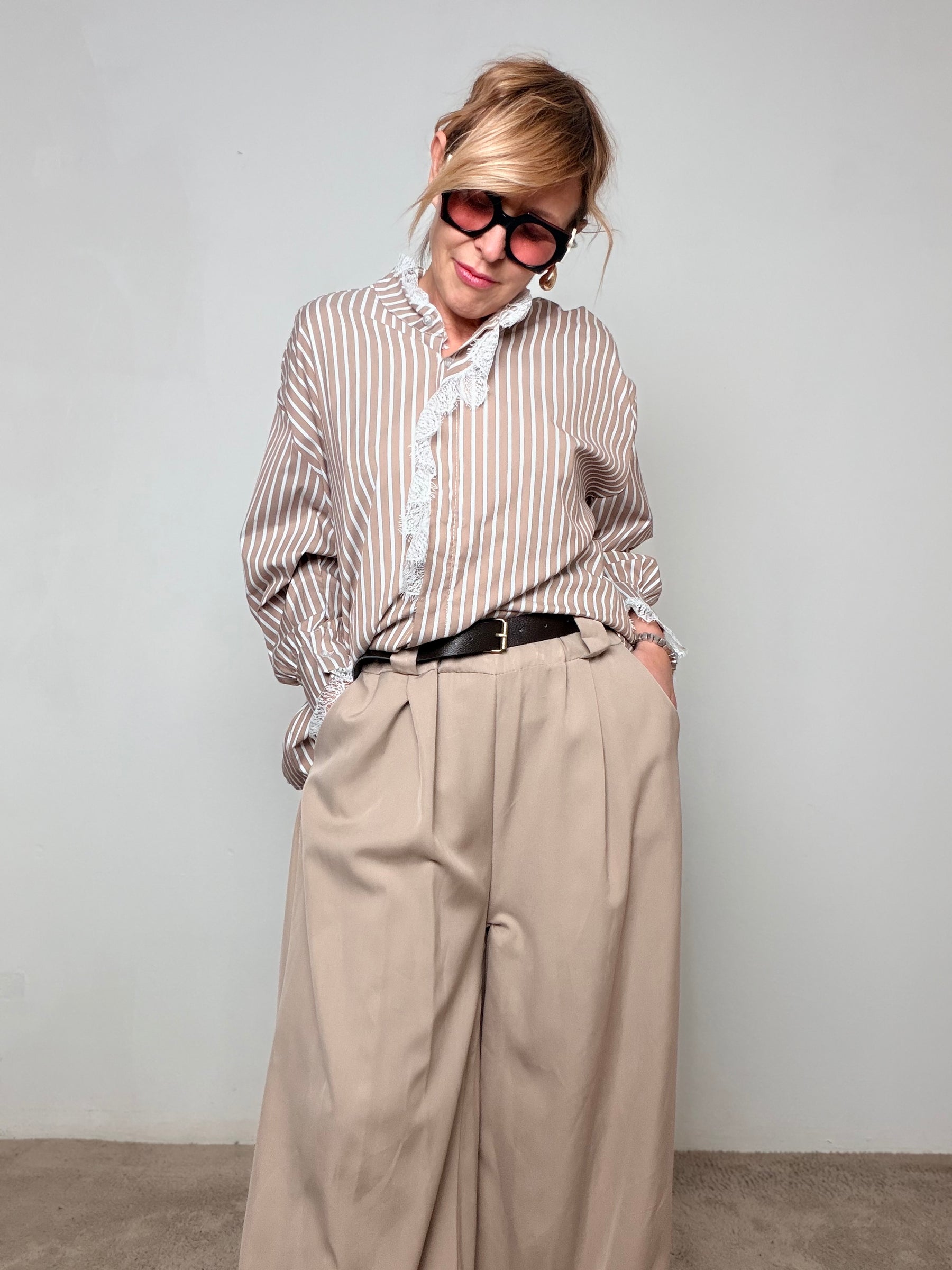 Pantalone Palazzo Elegante – Linea Fluida e Stile Senza Tempo