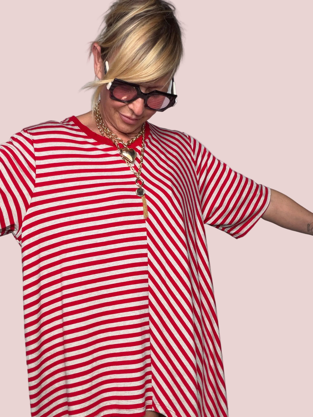 Maglia Oversize a Righe con Design Asimmetrico