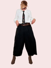 Pantalone Ampio Stile Sartoriale – Eleganza con Carattere