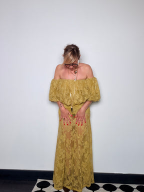 Top off-shoulder in pizzo floreale – giallo senape / nero