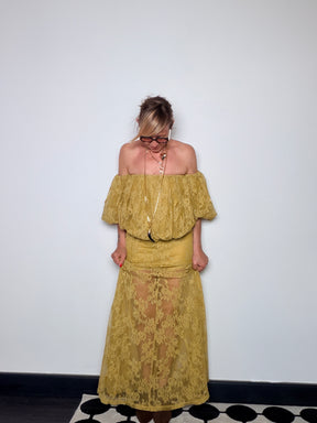 Top off-shoulder in pizzo floreale – giallo senape / nero