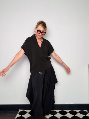 Completo due pezzi top V-neck e pantalone balloon