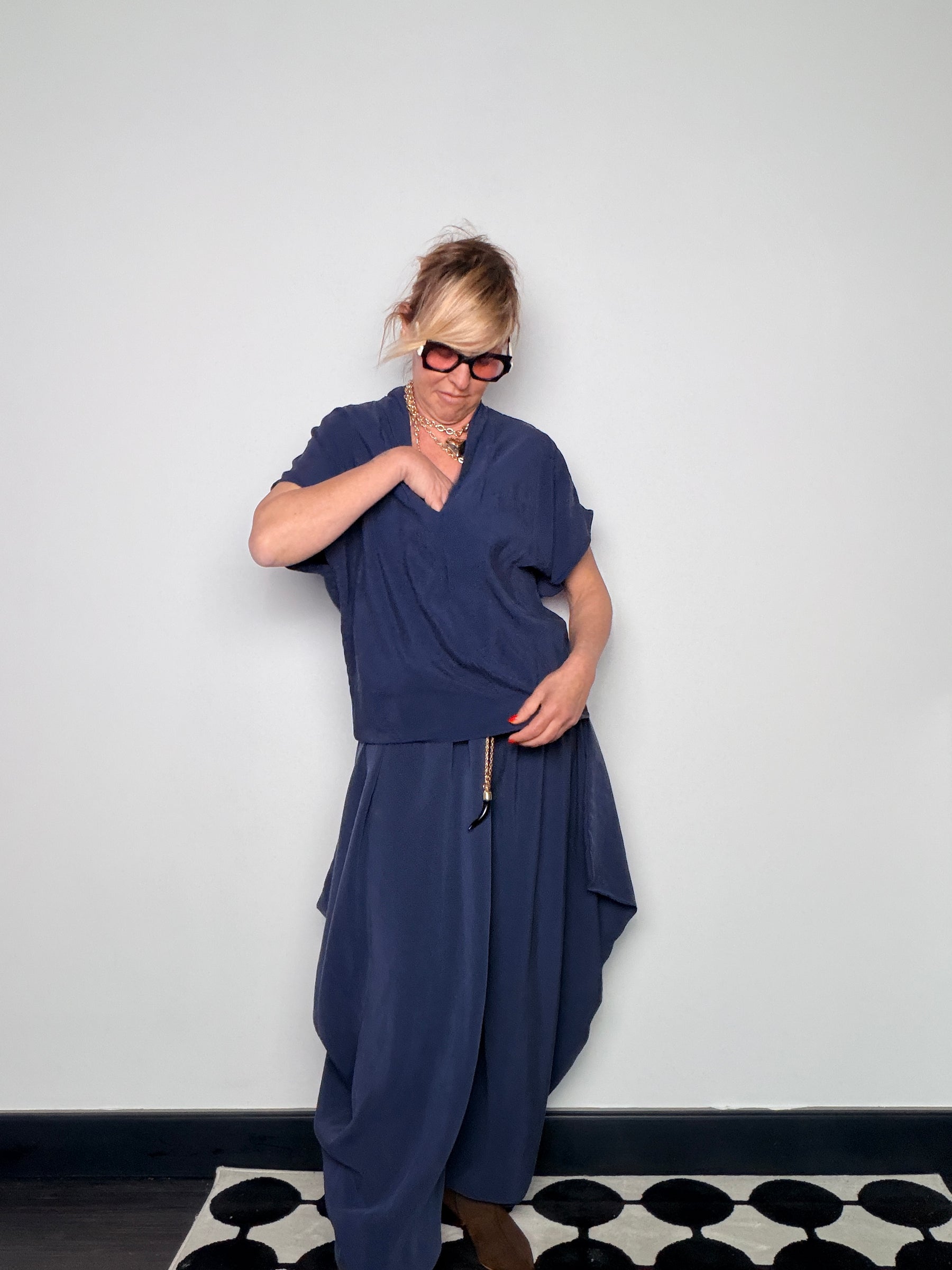 Completo due pezzi top V-neck e pantalone balloon