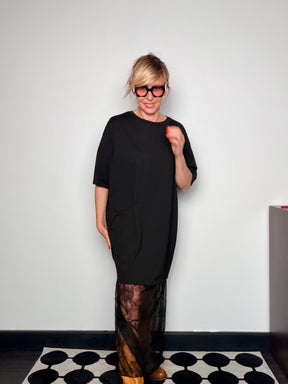 Maxi t-shirt con orlo in pizzo ( preordine in arrivo il 26 aprile )