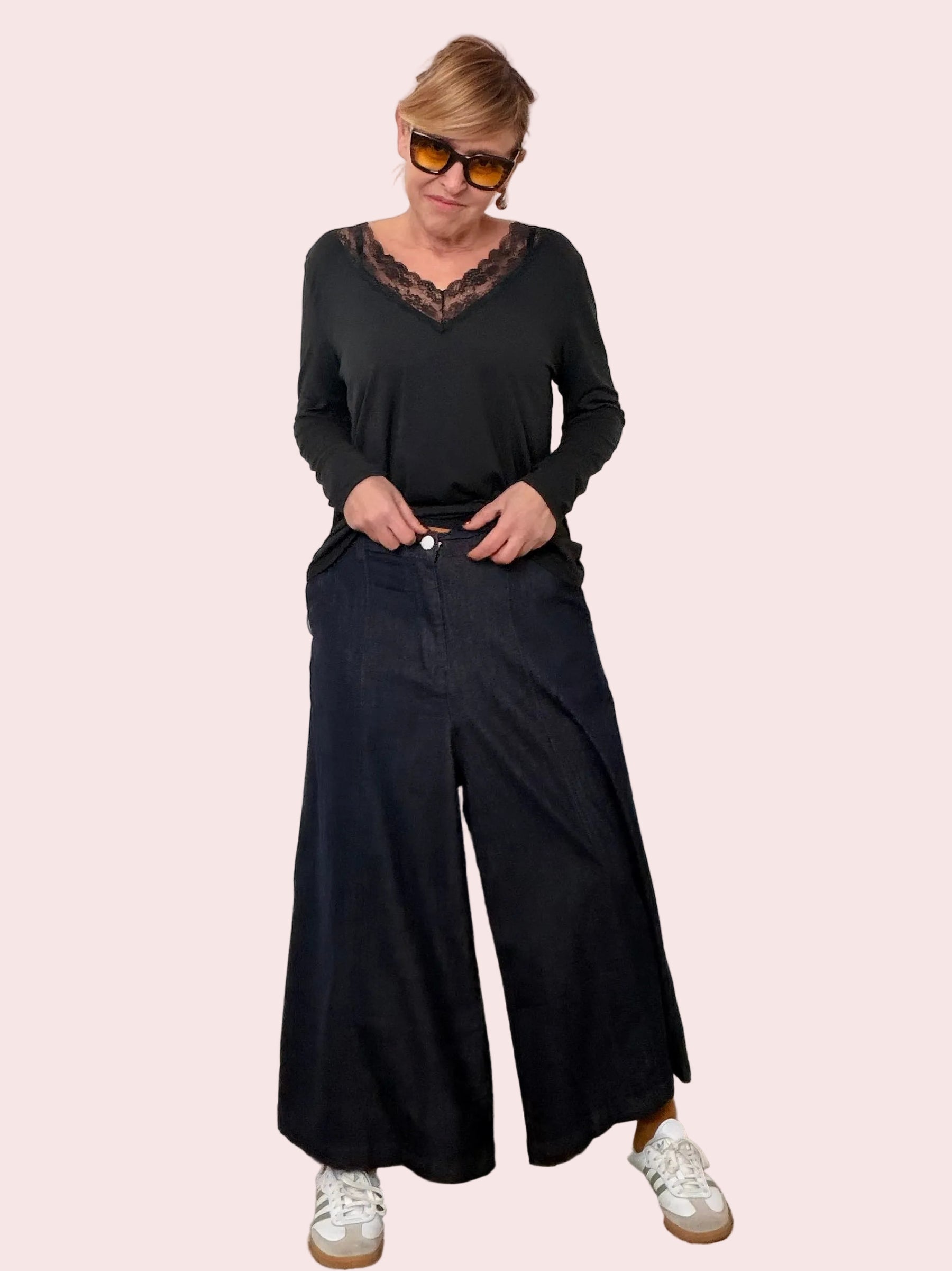 Jeans Over a Gamba Ampia