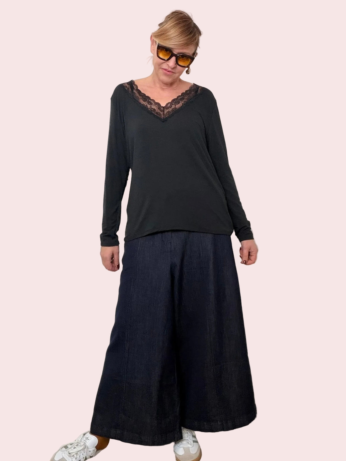 Jeans Over a Gamba Ampia