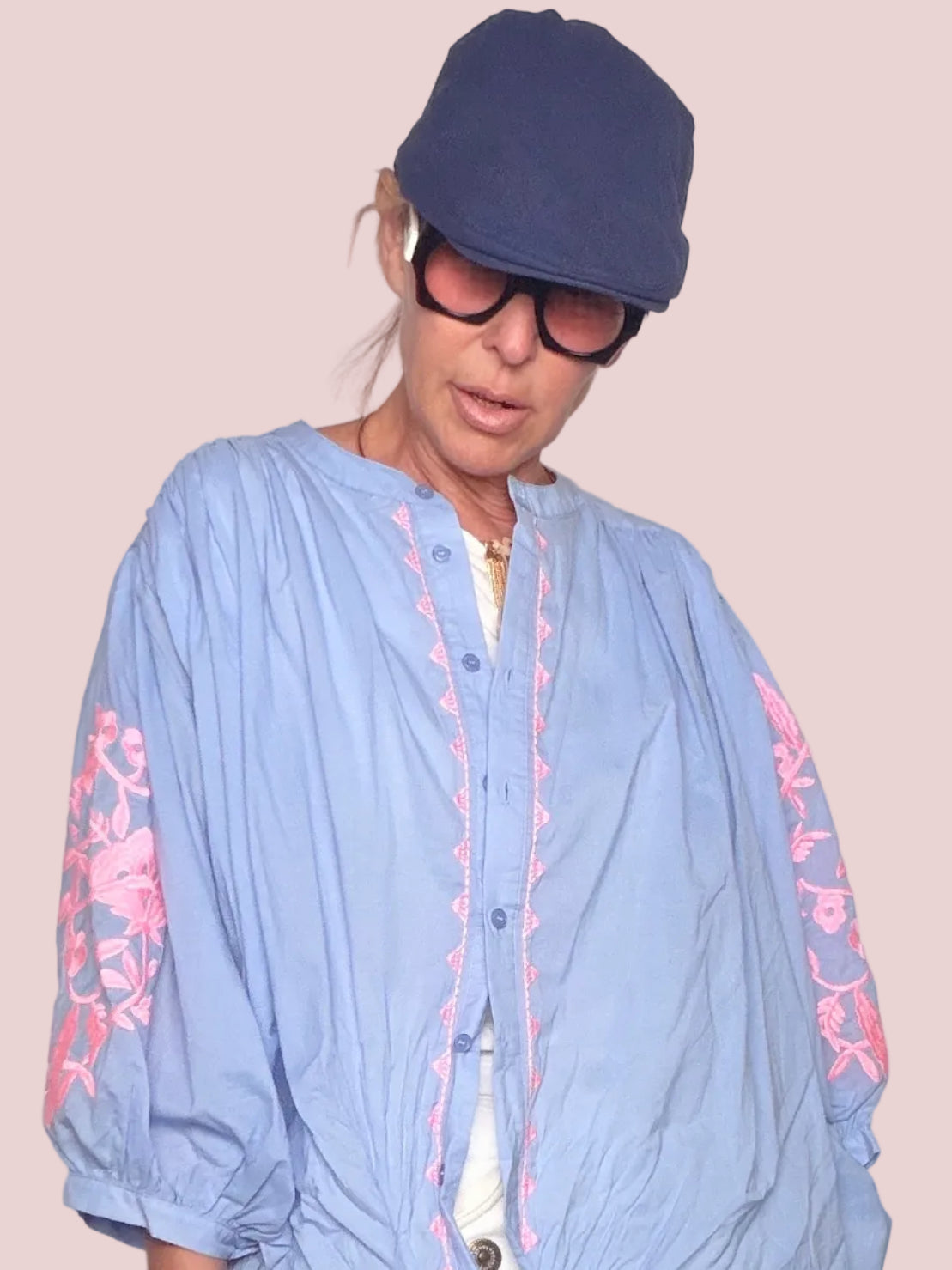 Camicia Oversize con Ricamo Floreale Neon sulle Maniche