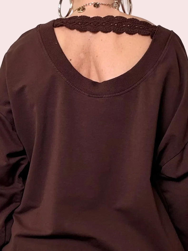 Felpa over con dettaglio sorpresa sul retro