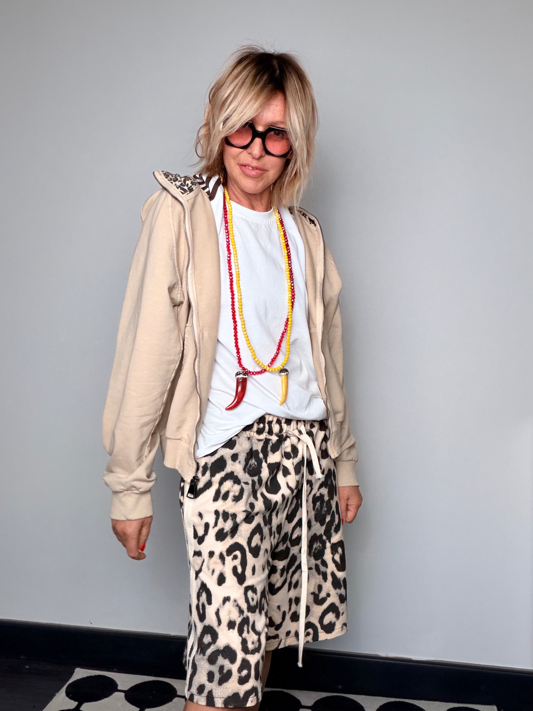 Felpa Leggera con Zip e Cappuccio Leopardato — Oversize