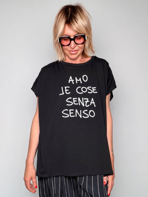T-Shirt Amo Le Cose Senza Senso