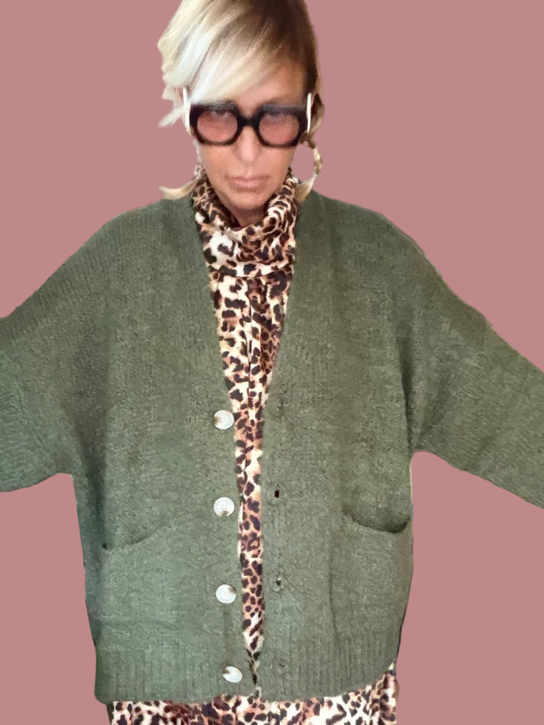 Cardigan Over Morbido