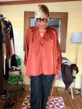 Camicia Satin Over con Manica Pipistrello