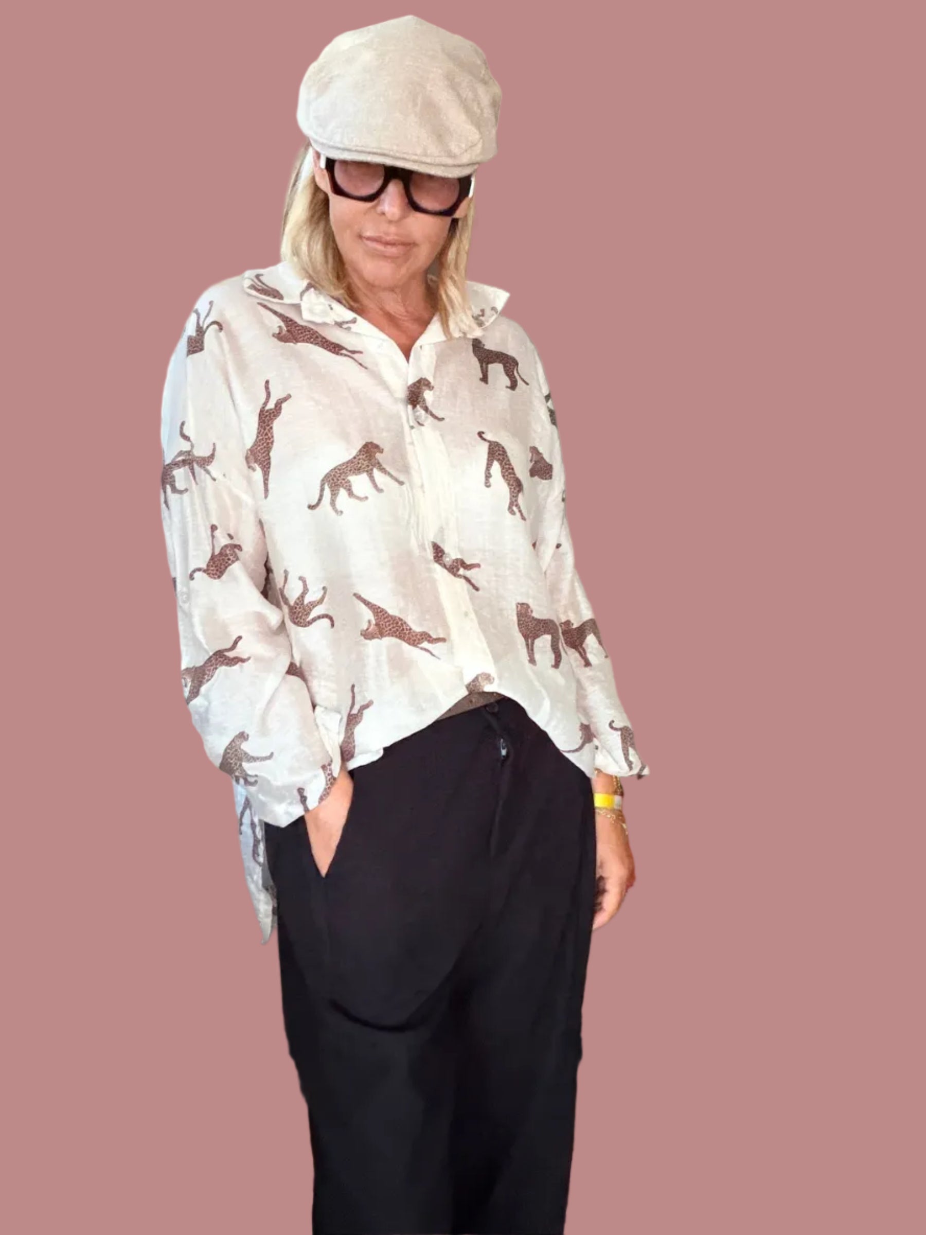 Pantalone ampio con tasche piatte davanti