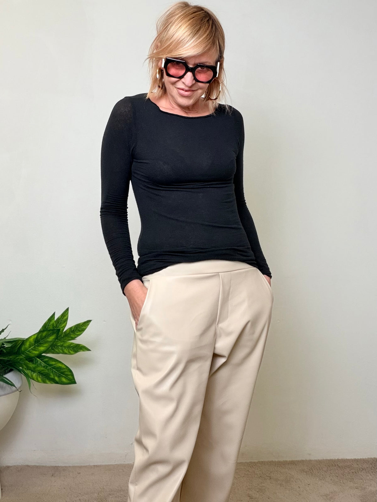 Pantalone in Ecopelle Morbida Chic  Descrizione: