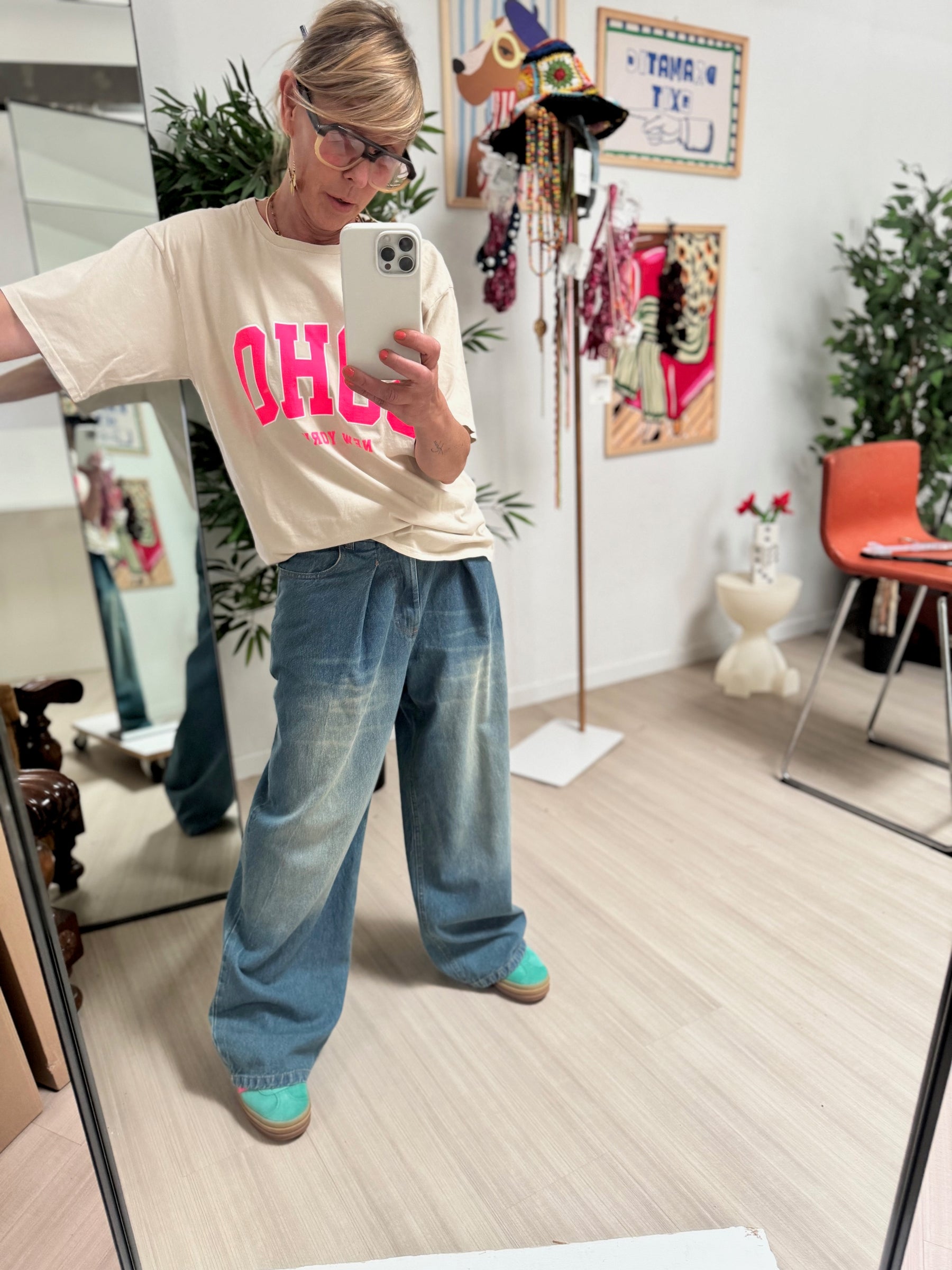 FEMALE - T-Shirt "SOHO NEW YORK" – Stile Urban con un Tocco Ironico