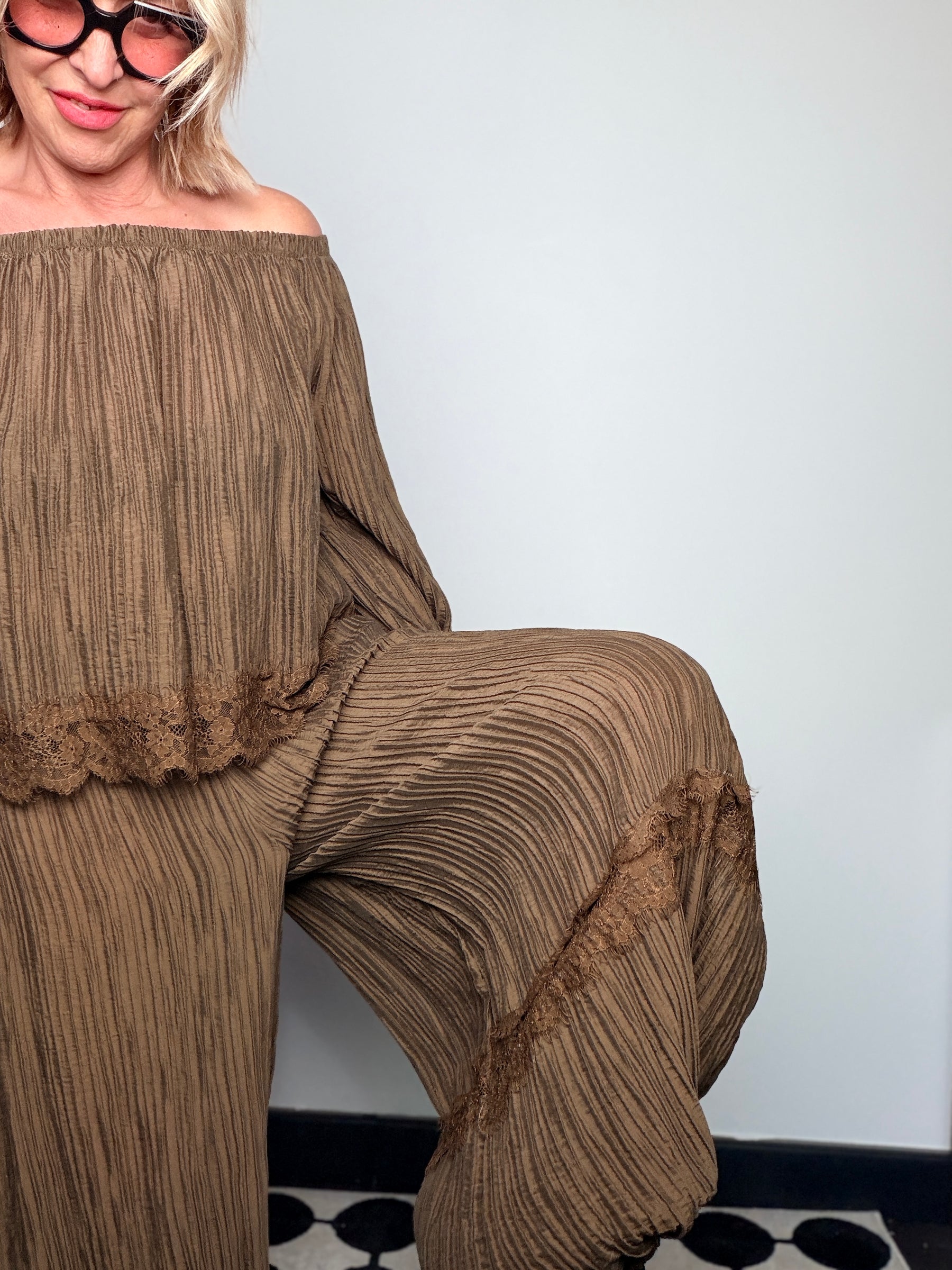 Pantalone Harem in Plissé con Lurex – Bordo in Pizzo